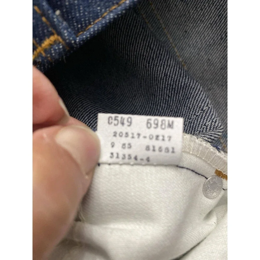 Levis color september date